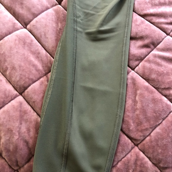 Lululemon leggings - Picture 3 of 4